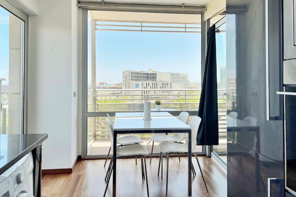 Ral48 Apartment Sant Adria de Besos Bagian luar foto